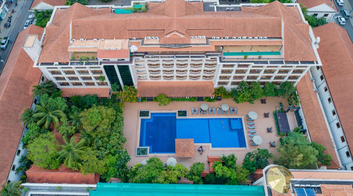 Pool View Front the Sky