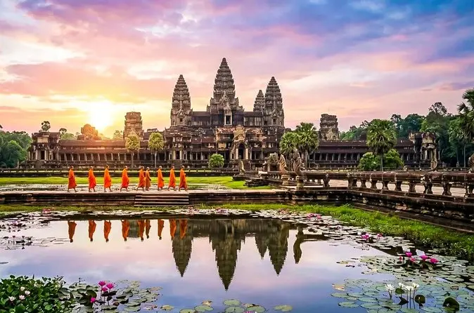 EXPLORE ANGKOR